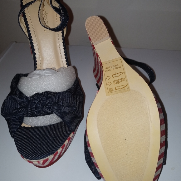 Wedge - Picture 2 of 2